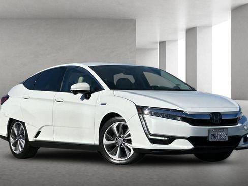 Used 2020 Honda Clarity Touring image 1