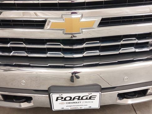 Used 2019 Chevrolet Silverado 1500 LTZ w/ LTZ Plus Package AWD/4WD image 31