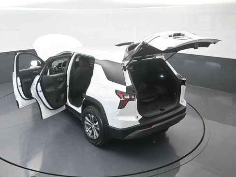 Used 2026 Chevrolet Equinox LT FWD image 67