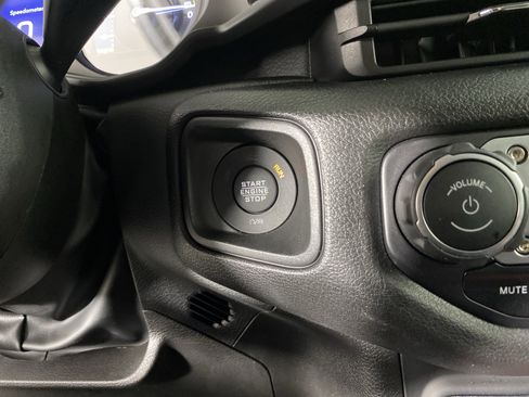 Used 2025 Jeep Wrangler Unlimited Sport S 4xe AWD/4WD image 24