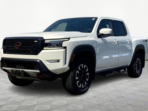 Used 2022 Nissan Frontier PRO-4X image 3