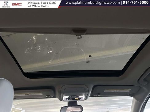 Used 2022 GMC Acadia SLT w/ Preferred Package image 26