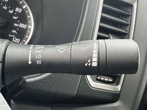 Used 2024 Nissan Frontier SV image 16