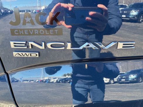 Used 2023 Buick Enclave Essence w/ Experience Buick Package image 7