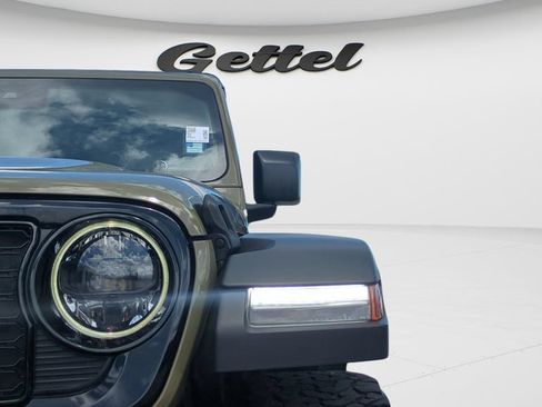 Used 2025 Jeep Wrangler Unlimited Sport AWD/4WD image 24