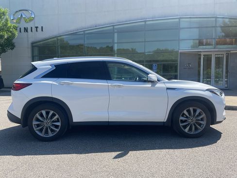 Used 2022 INFINITI QX50 Luxe AWD/4WD image 2