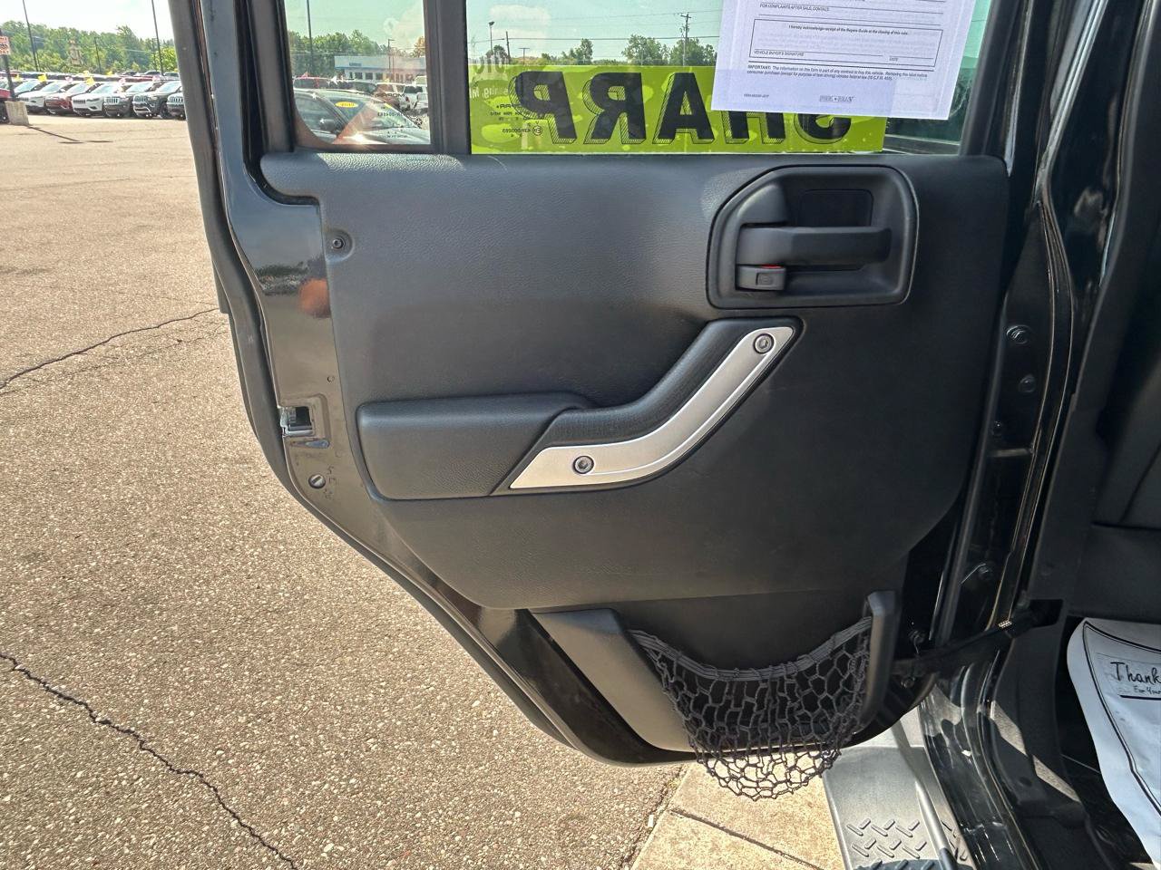Used 2015 Jeep Wrangler Unlimited Sahara w/ Connectivity Group AWD/4WD image 13