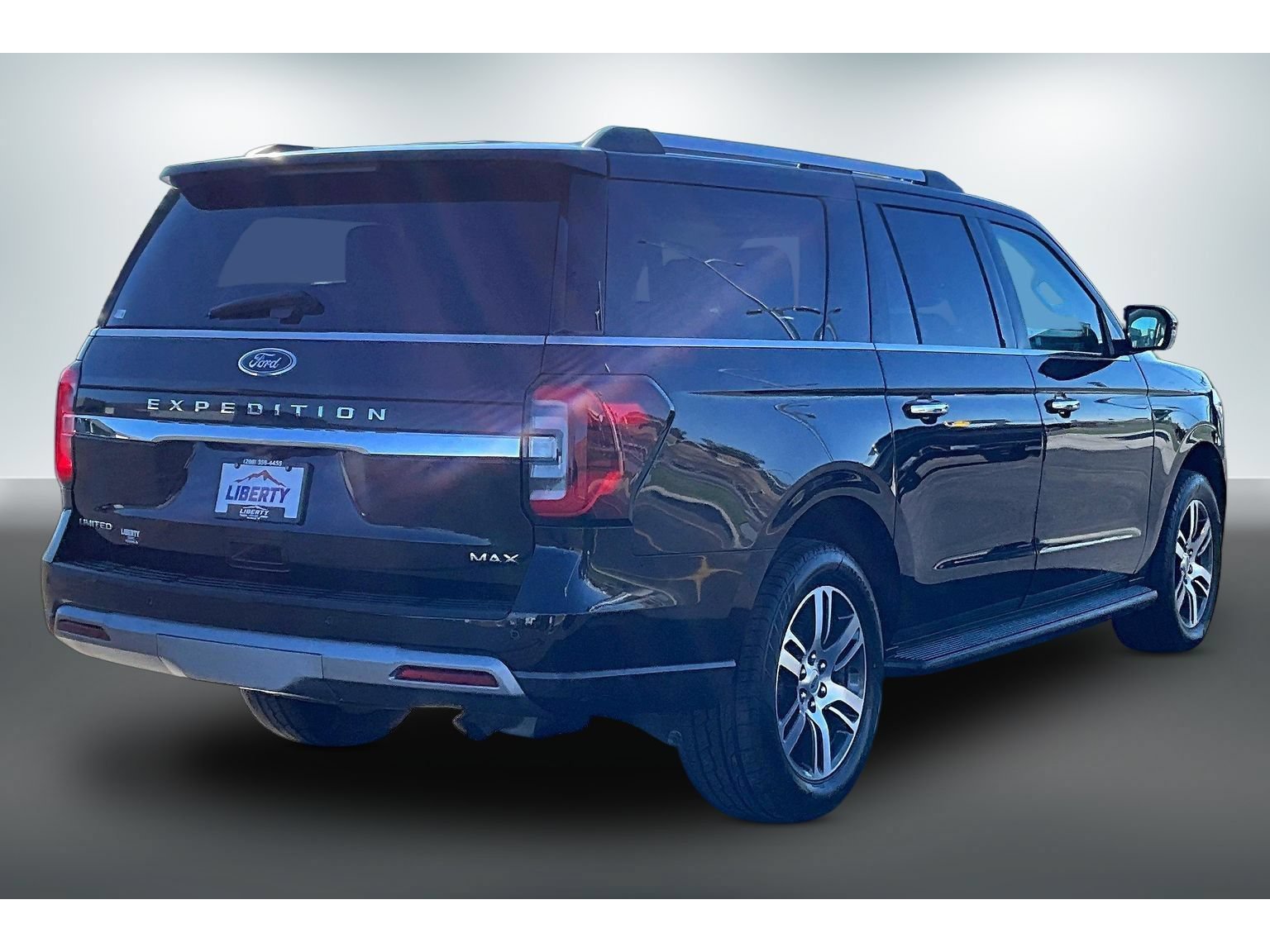 Used 2024 Ford Expedition Max Limited AWD/4WD image 6