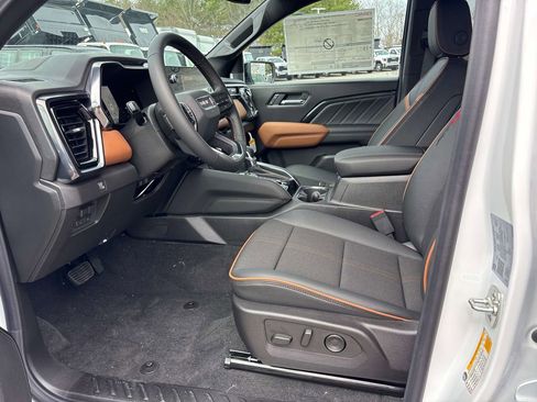 New 2026 GMC Canyon AT4 image 3