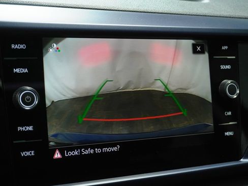 Used 2023 Volkswagen Taos SE w/ Panoramic Sunroof Package AWD/4WD image 21