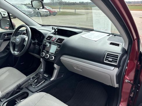 Used 2016 Subaru Forester 2.5i Touring w/ Eyesight & Navigation System image 27