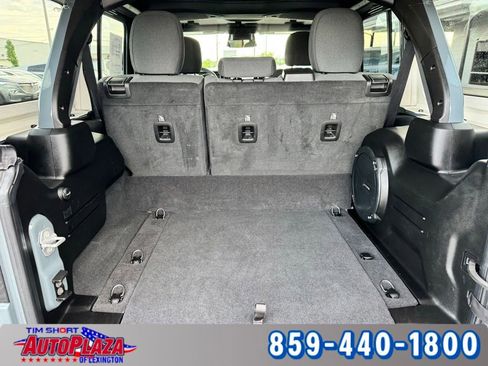 Used 2025 Jeep Wrangler Unlimited Sahara AWD/4WD image 42
