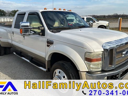 Used 2010 Ford F450 Lariat image 2