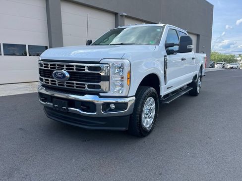 Used 2024 Ford F350 XLT w/ FX4 Off-Road Package AWD/4WD image 3