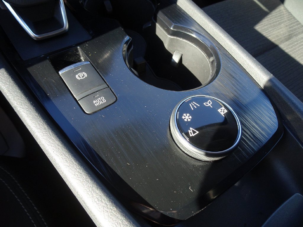 Used 2021 Nissan Rogue SV AWD/4WD image 17
