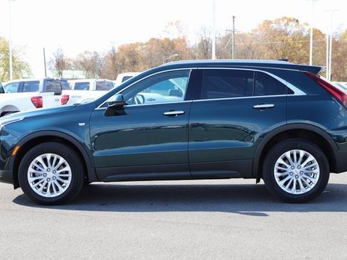 Used 2024 Cadillac XT4 Luxury w/ Cold Weather Package image 3