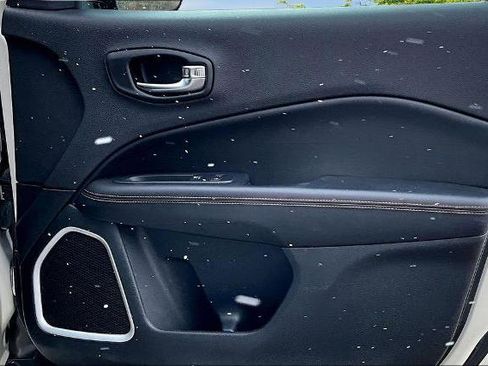 Used 2019 Jeep Compass Limited image 23