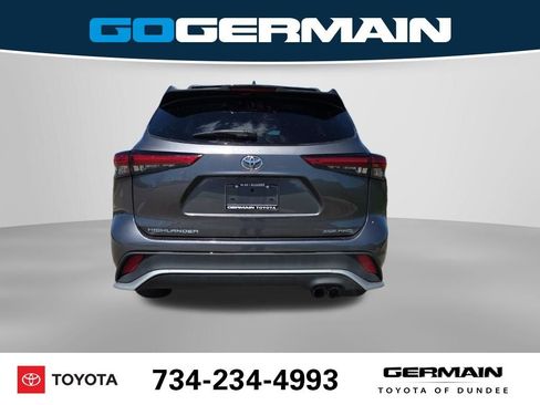 Used 2021 Toyota Highlander XSE AWD/4WD image 9