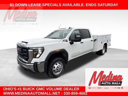 New 2025 GMC Sierra 3500 Pro w/ Convenience Package