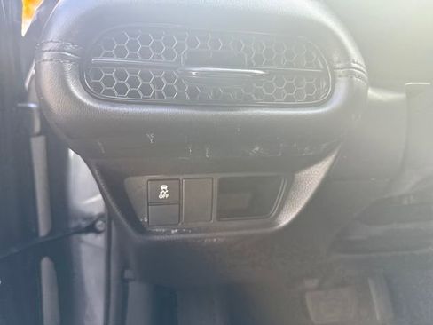 Used 2023 Honda HR-V LX image 14