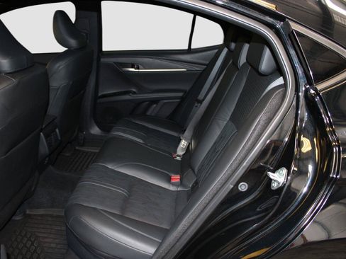 Used 2025 Toyota Camry XSE FWD image 36