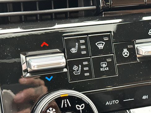 New 2026 Nissan Armada Platinum Reserve image 36