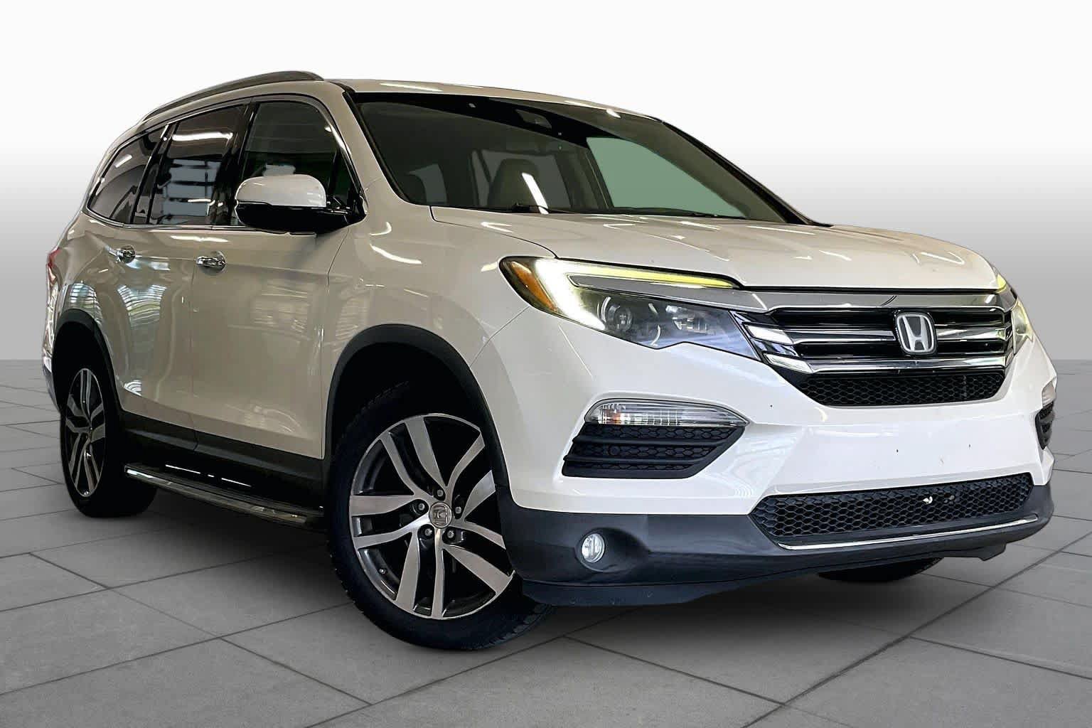 Used 2016 Honda Pilot Elite image 2