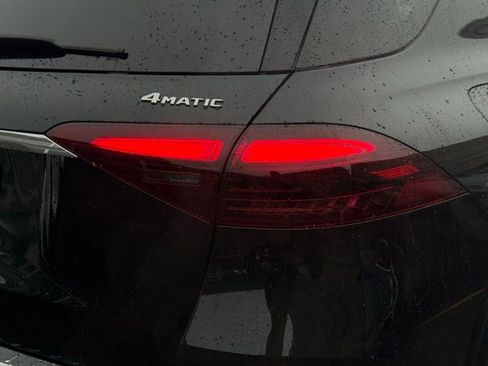 Used 2025 Mercedes-Benz GLE 580 4MATIC image 9