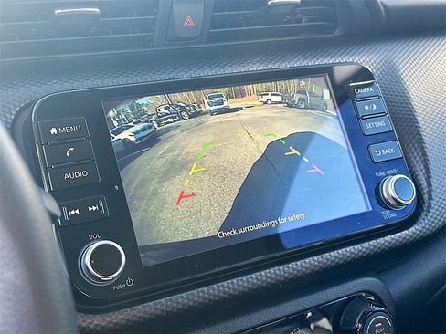 Used 2021 Nissan Kicks SV image 23