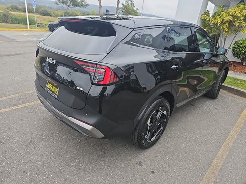 New 2026 Kia Sportage S image 7