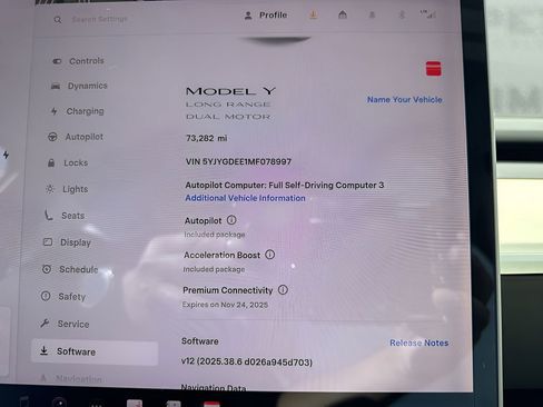 Used 2021 Tesla Model Y Long Range image 24