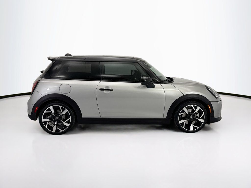 Used 2025 MINI Cooper S FWD image 4