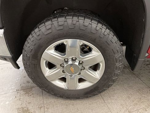 Used 2021 Chevrolet Silverado 2500 LTZ w/ LTZ Premium Package image 12