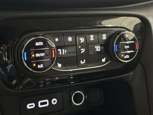 Used 2023 Buick Encore GX Select w/ Sport Touring Package FWD image 16