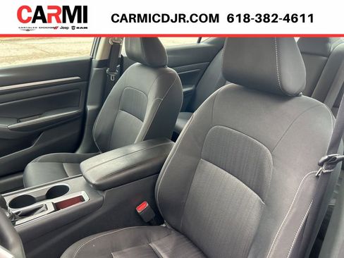 Used 2022 Nissan Altima 2.5 SV image 9