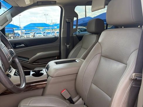 Used 2019 GMC Yukon SLT w/ Open Road Package AWD/4WD image 6