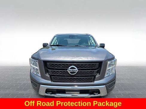 Used 2021 Nissan Titan SV w/ SV Convenience Package AWD/4WD image 2