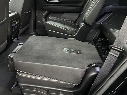 Used 2023 Chevrolet Tahoe Premier AWD/4WD image 30