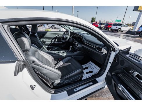 Used 2024 Ford Mustang GT Premium image 23