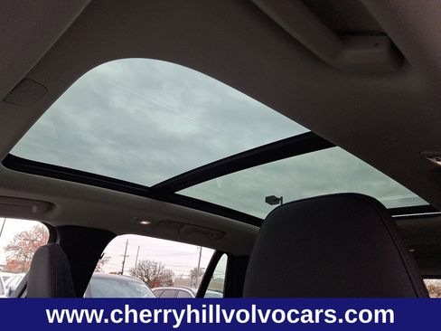 New 2026 Volvo XC90 B6 Plus w/ Protection Package Premier image 9