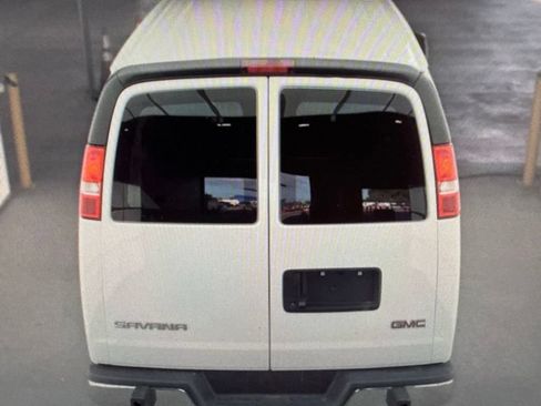 Used 2025 GMC Savana 2500 w/ Driver Convenience Package RWD image 5