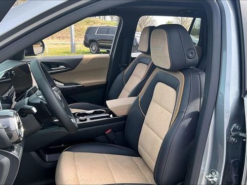 New 2026 Chevrolet Equinox ACTIV w/ Safety and Technology Package FWD image 9