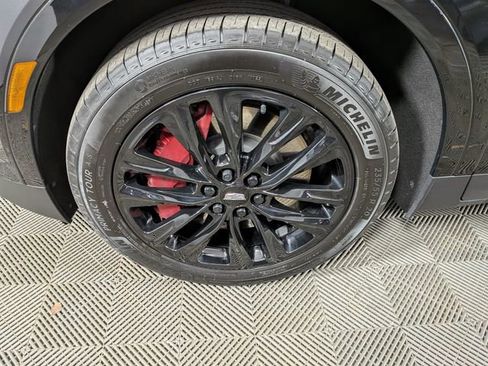 Certified 2024 Cadillac XT5 Sportv w/ Platinum Package image 36