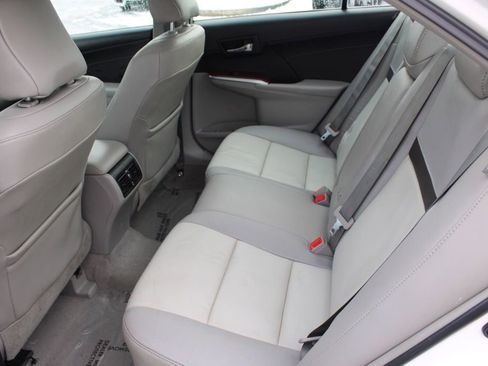Used 2013 Toyota Camry XLE image 24