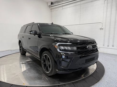 Used 2024 Ford Expedition Max Limited image 1