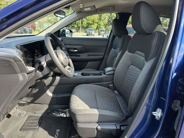 Used 2026 Nissan Kicks SV FWD image 16