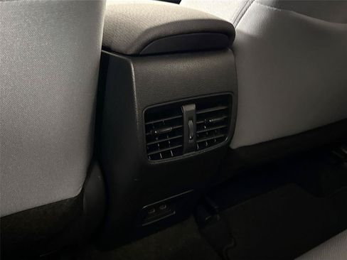 Used 2023 Toyota Corolla Cross AWD Hybrid image 32