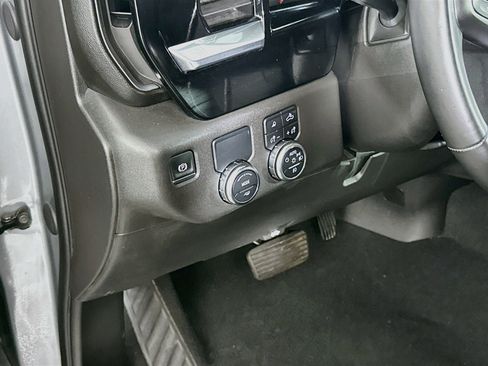 Used 2025 GMC Sierra 1500 SLT RWD image 16