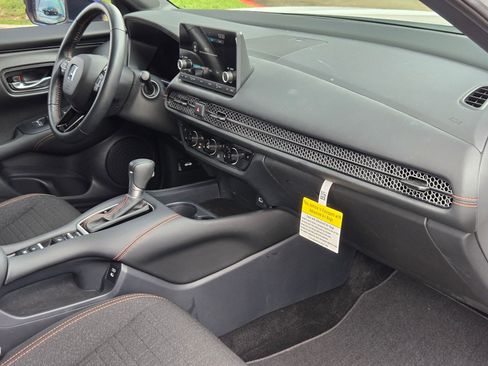 Used 2025 Honda HR-V Sport image 29