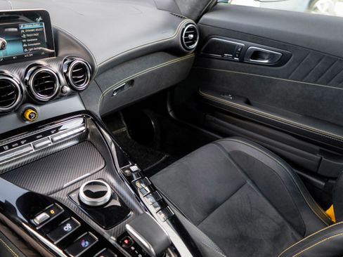 Used 2020 Mercedes-Benz AMG GT R image 22